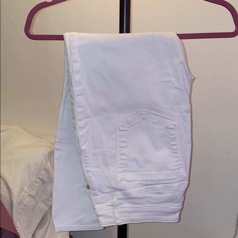 White loft jeans